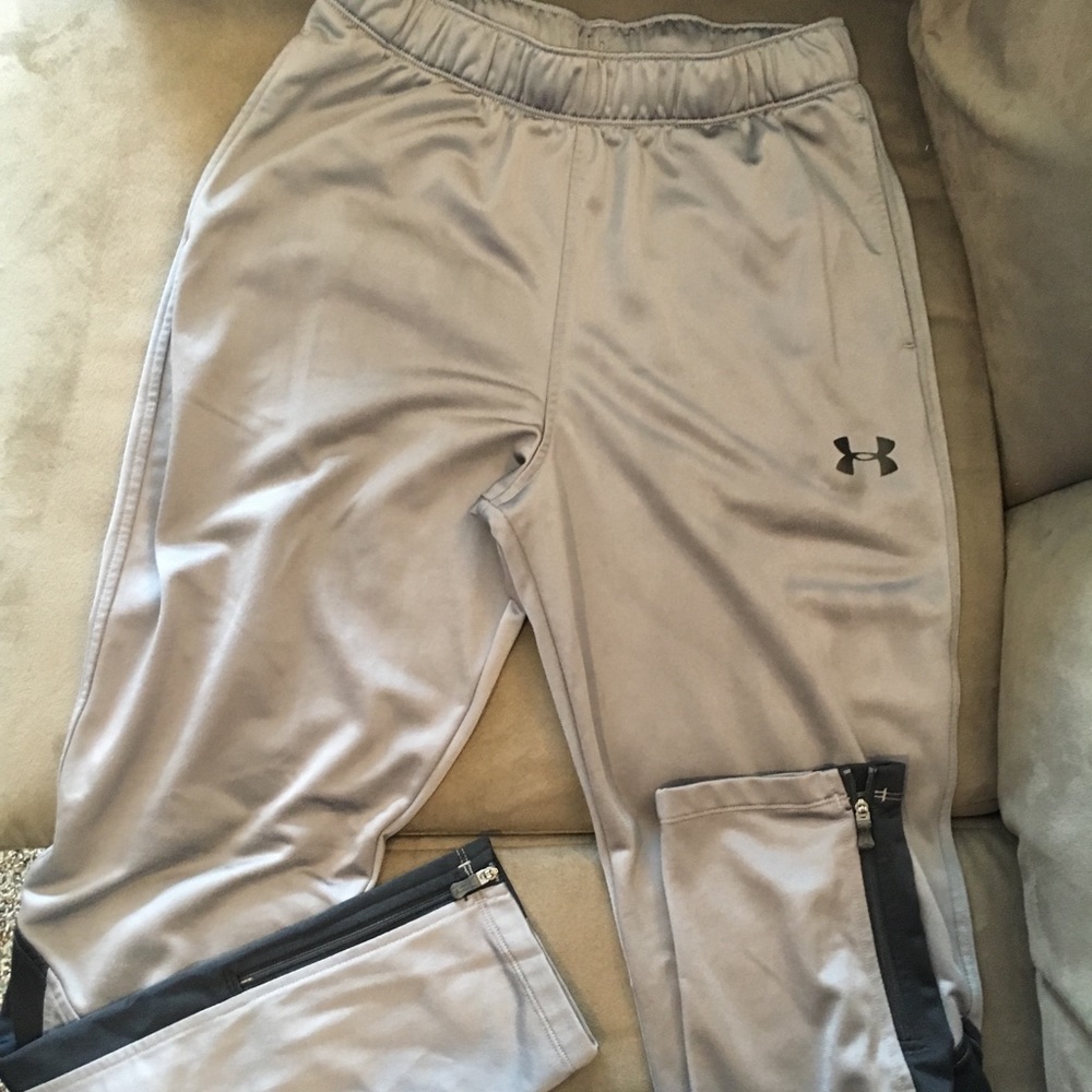 Under armour sweats size YL
